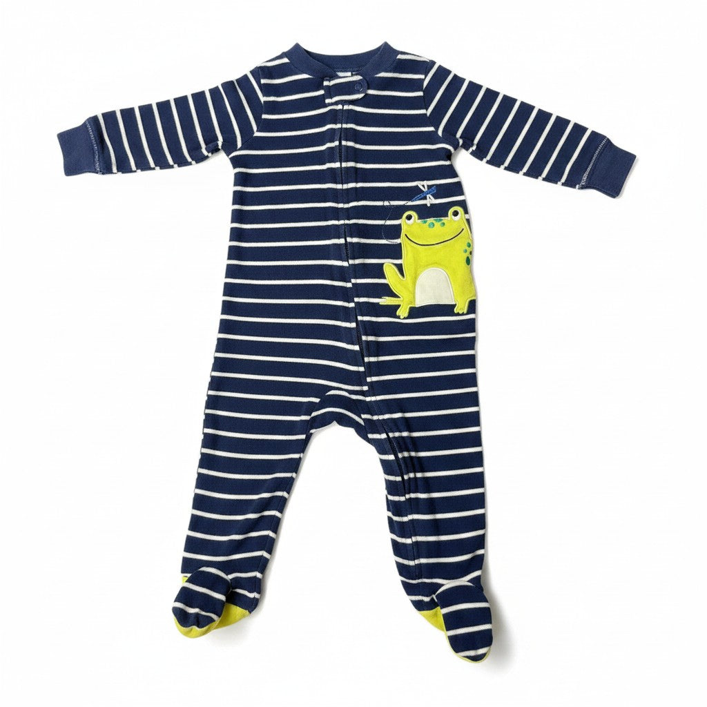 Pijama Carter's Azul 6 meses sobre fondo blanco