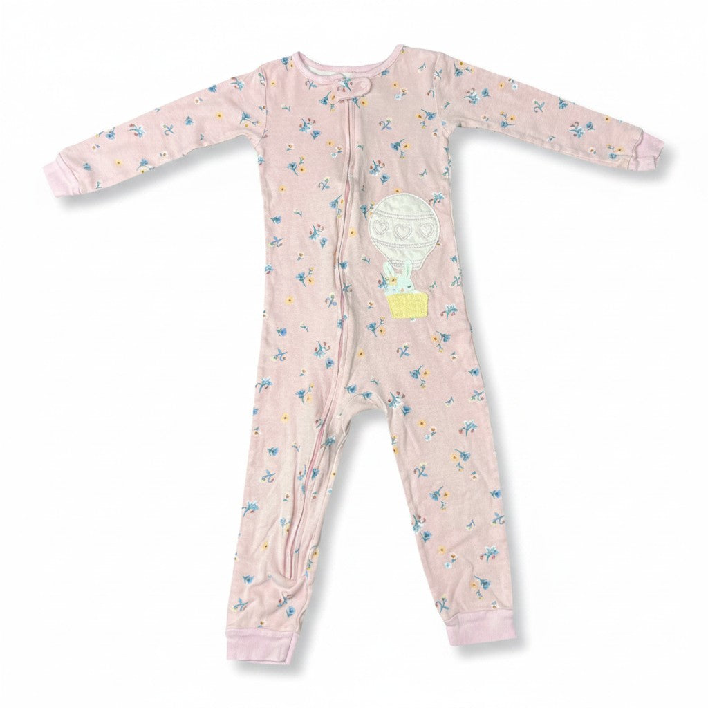 Pijama Carter's Gris Rayas 6 meses sobre fondo blanco