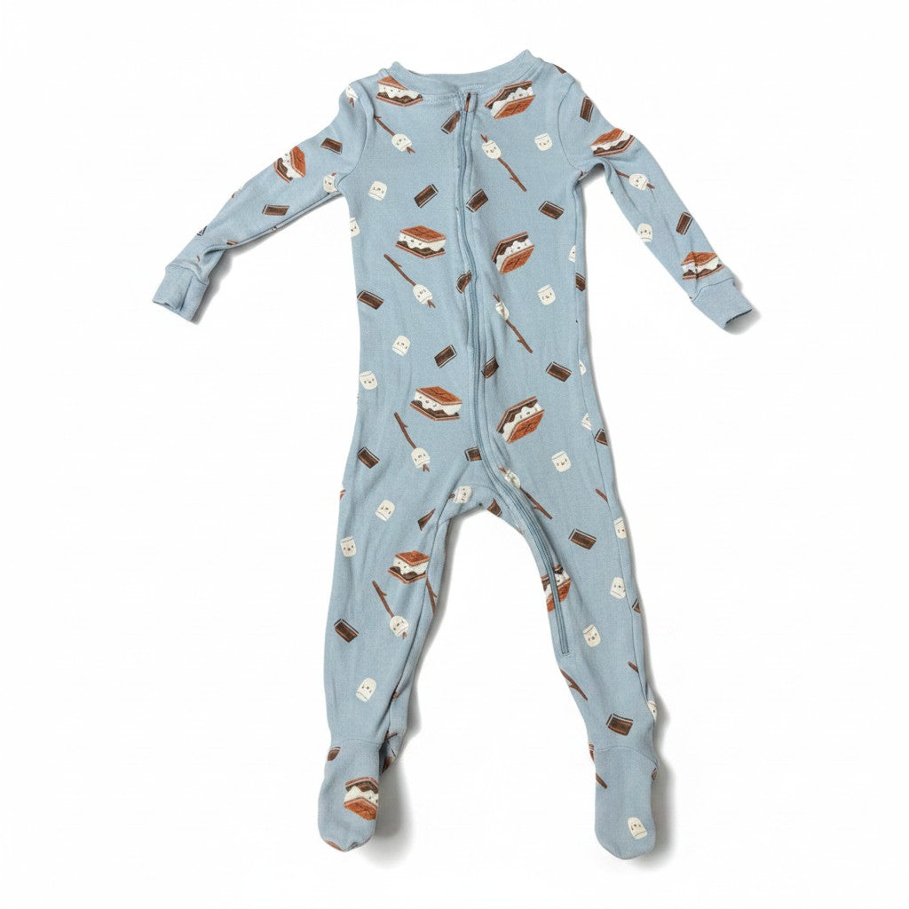 Pijama Cloud Island Rayas 6-9 meses sobre fondo blanco