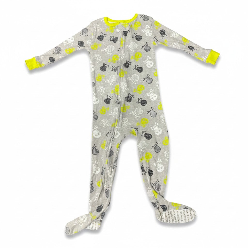 Pijama Kids Headquarters 18 meses sobre fondo blanco