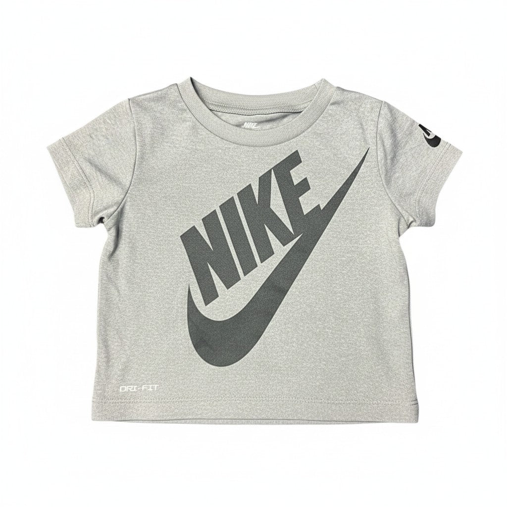 Polera Nike Gris 12 Meses seleccionada por NÜVA