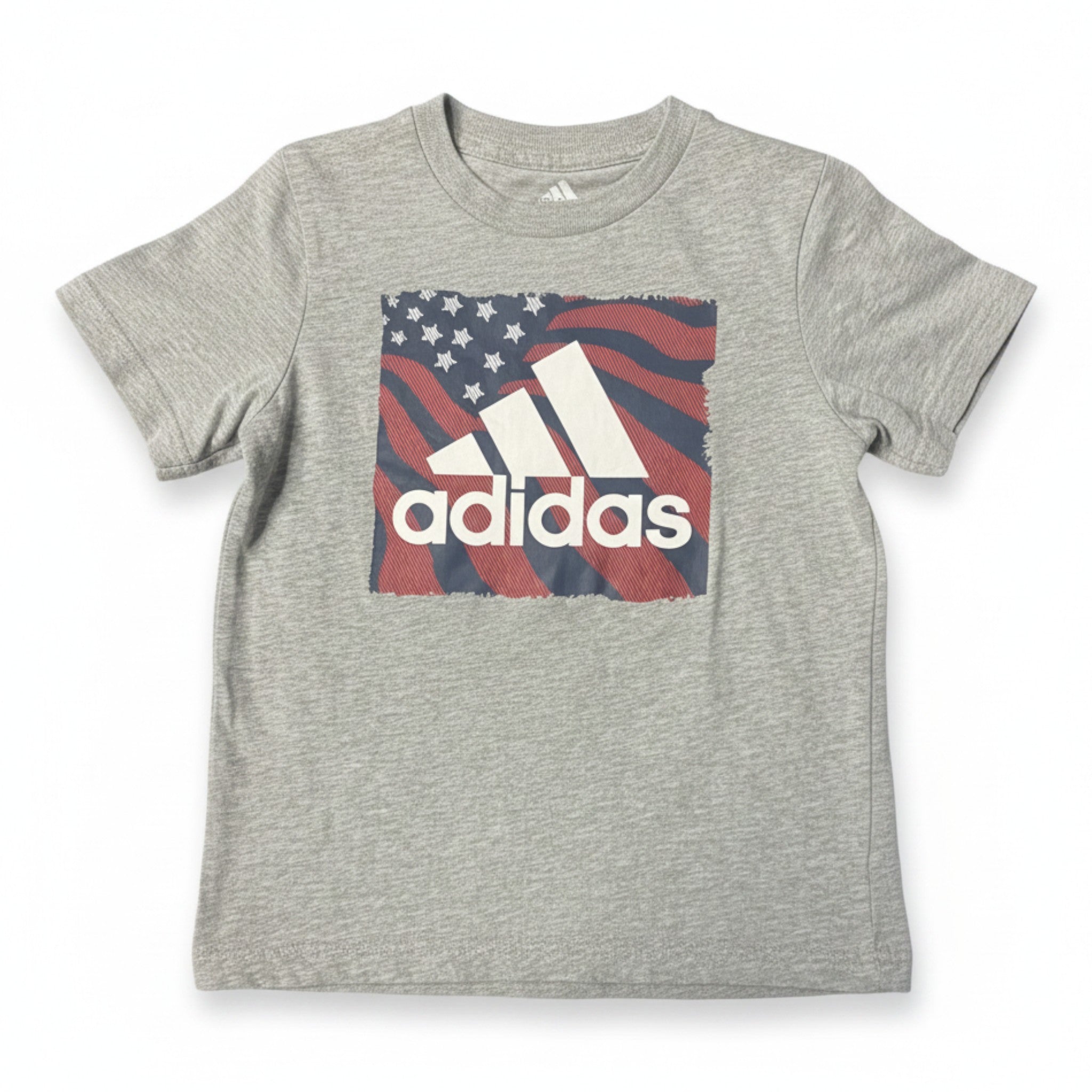Polera Adidas Gris 4 años seleccionada por NÜVA