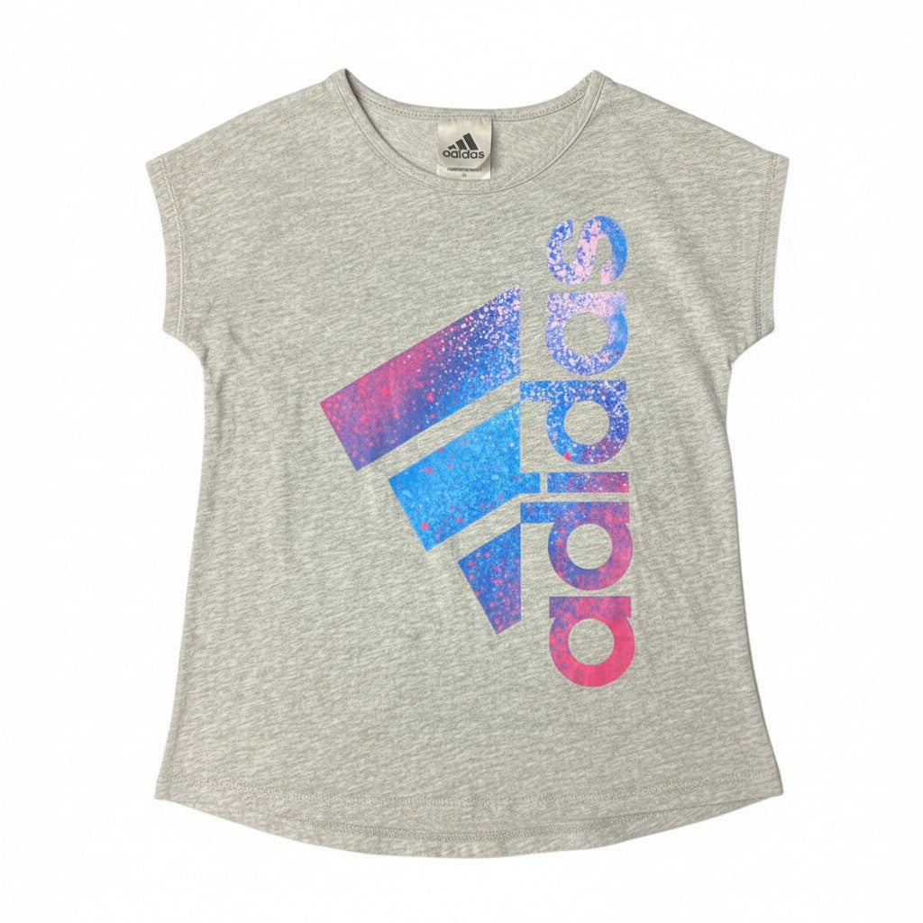 Polera Adidas Gris 7 años seleccionada por NÜVA