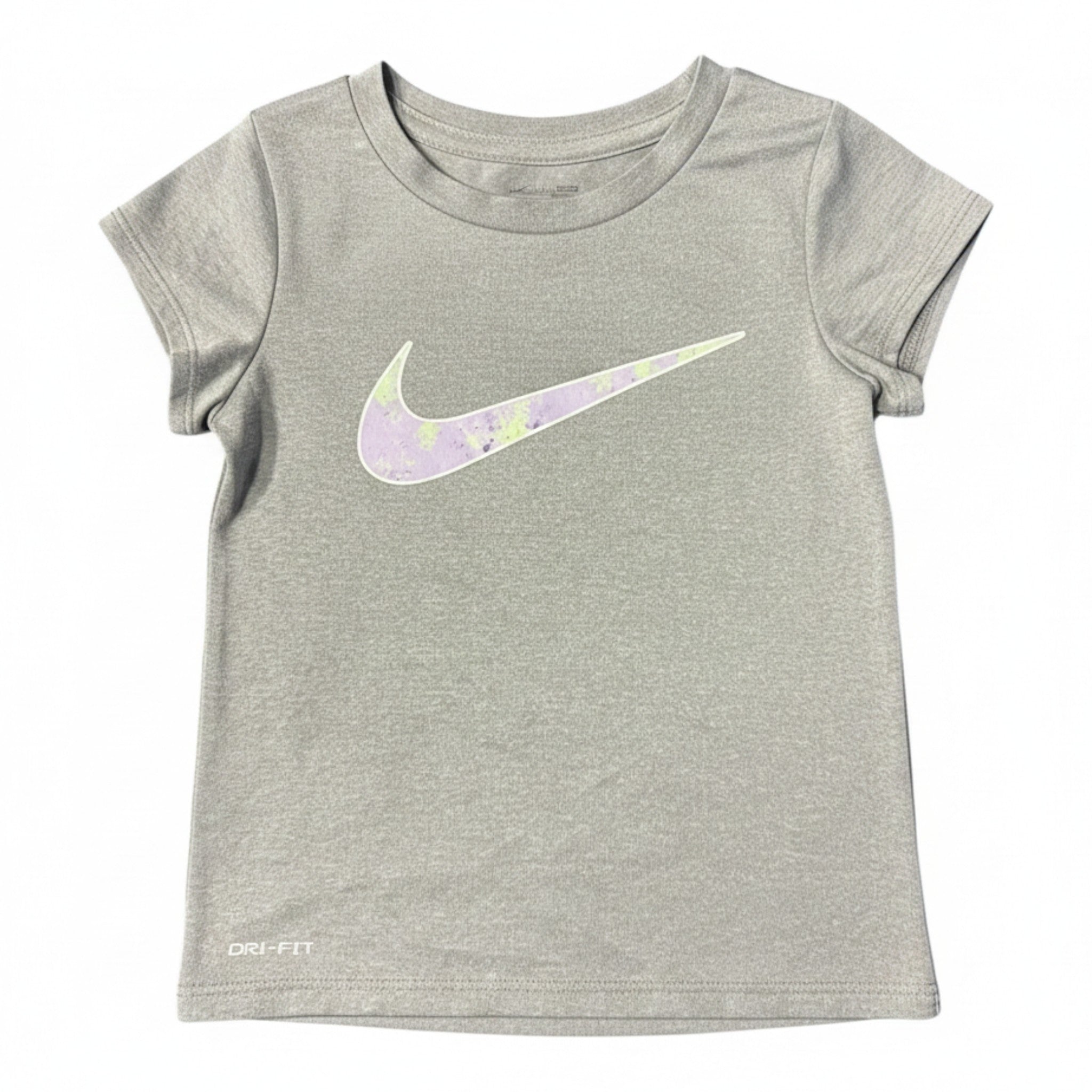 Polera Nike Gris 4 años seleccionada por NÜVA